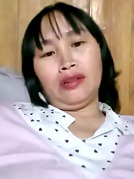 maple694 online show from November 2025 12:38:02 PM