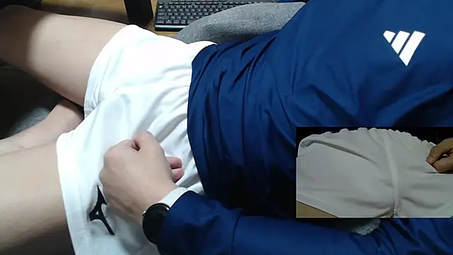 Yasu2000 online show from February 2026 12:48:02 AM