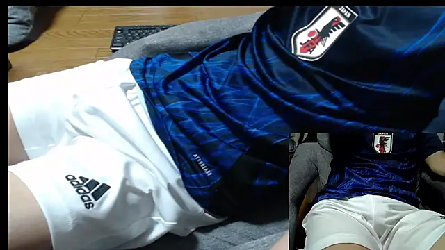 Snapshot of Yasu2000 chatting on May 2026 01:03:02 AM Yasu2000 online show from May 2026 01:03:02 AM