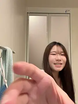  YUNOo0  online show from February 2026 01:05:02 PM