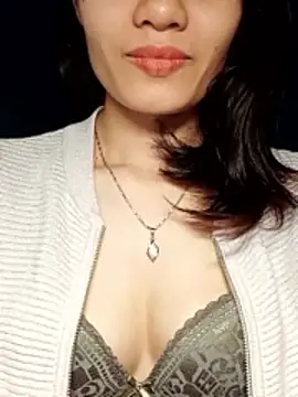 Hinna x online show from October 2025 01:17:01 AM