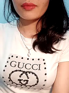 Hinna x online show from April 2026 02:25:01 PM