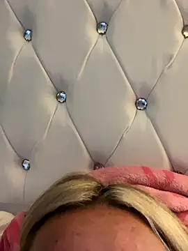 EllieMaeBaby online show from October 2025 02:58:02 PM