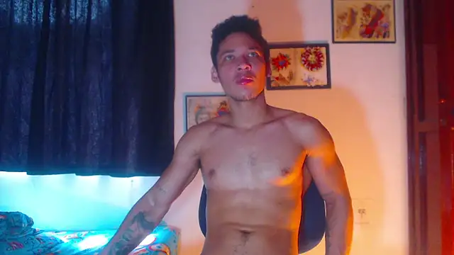 Snapshot of RuiMaddoox chatting on September 2025 02:18:01 PM RuiMaddoox online show from September 2025 02:18:01 PM