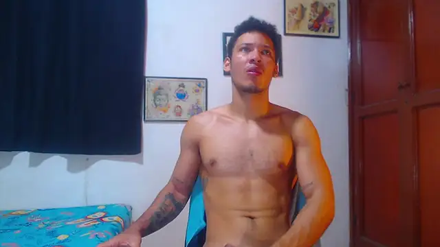 Snapshot of RuiMaddoox chatting on September 2025 11:02:02 AM RuiMaddoox online show from September 2025 11:02:02 AM