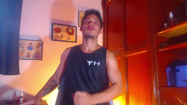 Snapshot of RuiMaddoox chatting on October 2025 11:41:02 AM RuiMaddoox online show from October 2025 11:41:02 AM