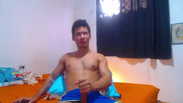 Snapshot of RuiMaddoox chatting on October 2025 12:17:01 PM RuiMaddoox online show from October 2025 12:17:01 PM