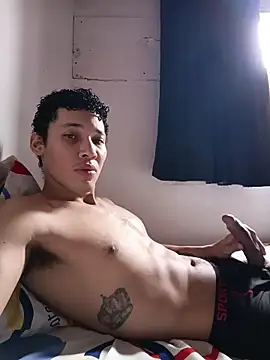 Snapshot of RuiMaddoox chatting on October 2025 05:58:02 PM RuiMaddoox online show from October 2025 05:58:02 PM