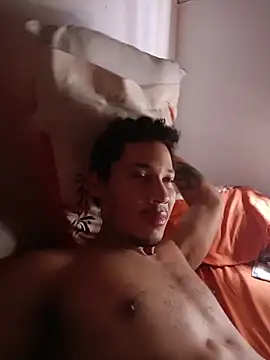 Snapshot of RuiMaddoox chatting on November 2025 03:55:01 PM RuiMaddoox online show from November 2025 03:55:01 PM