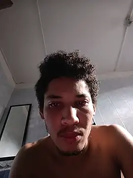 Snapshot of RuiMaddoox chatting on November 2025 01:43:01 PM RuiMaddoox online show from November 2025 01:43:01 PM