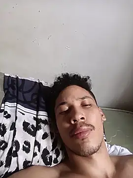 Snapshot of RuiMaddoox chatting on December 2025 01:38:02 PM RuiMaddoox online show from December 2025 01:38:02 PM