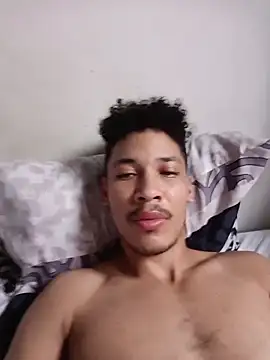 Snapshot of RuiMaddoox chatting on December 2025 12:21:02 PM RuiMaddoox online show from December 2025 12:21:02 PM