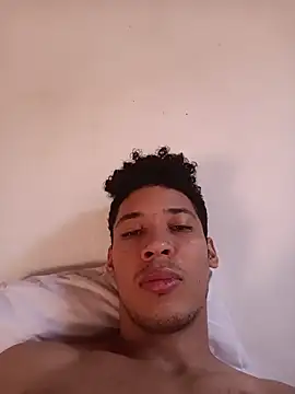 Snapshot of RuiMaddoox chatting on January 2026 01:46:01 PM RuiMaddoox online show from January 2026 01:46:01 PM