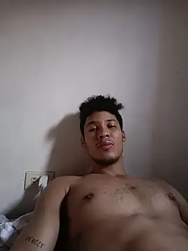 Snapshot of RuiMaddoox chatting on January 2026 12:21:01 PM RuiMaddoox online show from January 2026 12:21:01 PM