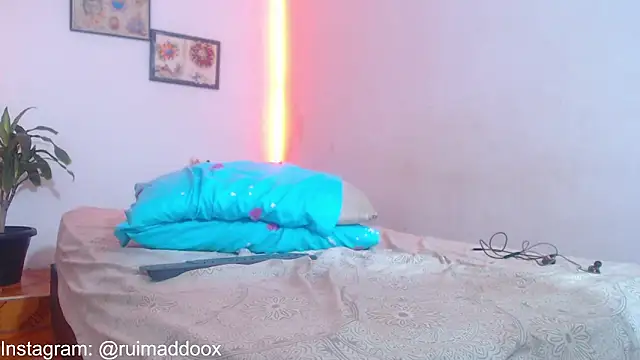 Snapshot of RuiMaddoox chatting on February 2026 12:08:01 PM RuiMaddoox online show from February 2026 12:08:01 PM