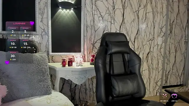 adelinemoretti online show from April 2026 03:45:01 PM