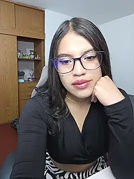 asumi 18 online show from October 2025 09:40:02 AM