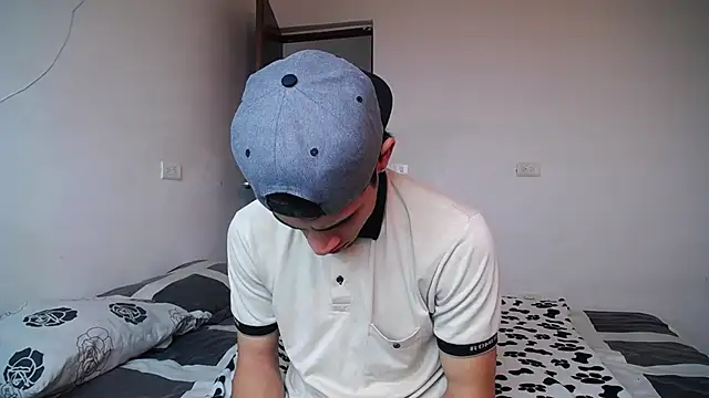 Candy Grey28 online show from October 2025 12:59:01 PM