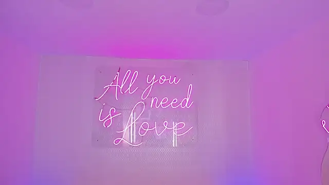 Snapshot of aleksandramiller_ chatting on May 2026 12:44:02 PM aleksandramiller online show from May 2026 12:44:02 PM