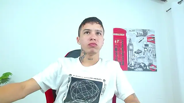 Cumandres18 online show from January 2026 02:52:02 PM