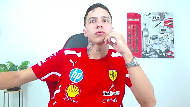 Cumandres18 online show from January 2026 02:43:02 PM