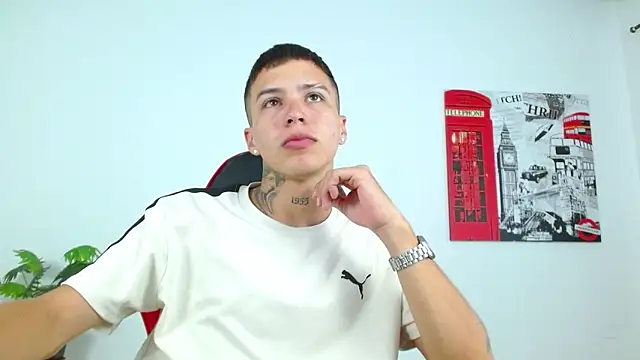 Cumandres18 online show from March 2026 02:39:02 PM