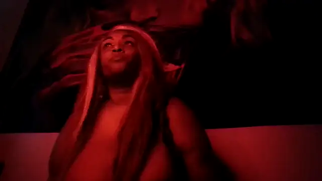 Snapshot of Nisha_Benz chatting on November 2025 10:32:01 PM Nisha Benz online show from November 2025 10:32:01 PM