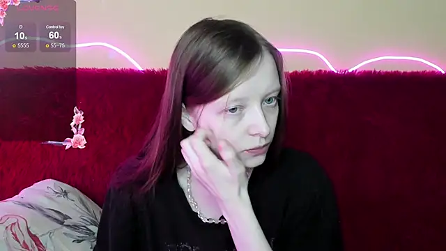 AliceHaris online show from December 2025 03:15:01 AM