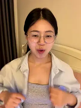 Ella-A9 online show from September 2025 04:29:01 PM