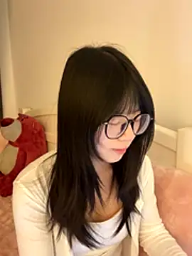 Ella-A9 online show from December 2025 03:18:02 PM