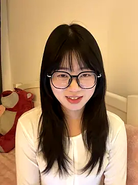 Ella-A9 online show from December 2025 03:32:02 PM