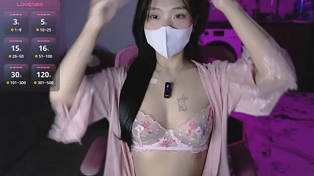 Snapshot of Phuong_Bee chatting on March 2026 02:23:02 PM Phuong Bee online show from March 2026 02:23:02 PM