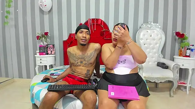 Snapshot of CaroyAndy chatting on February 2026 12:45:02 PM CaroyAndy online show from February 2026 12:45:02 PM