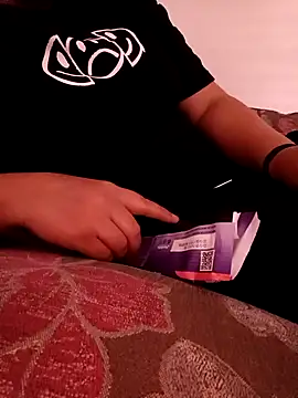 Mroma89six online show from October 2025 12:00:01 AM