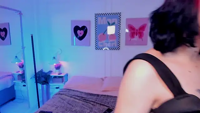 Zoe Lynch  online show from February 2026 11:40:01 AM