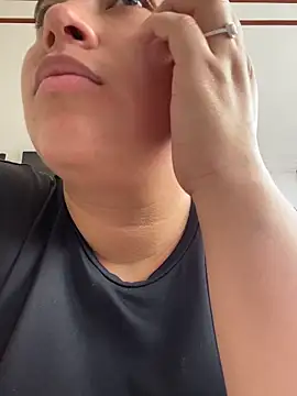 Zoey thompson online show from April 2026 07:40:02 PM