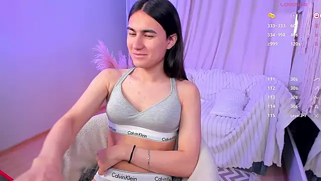 Snapshot of HeyAlena chatting on September 2025 06:03:01 AM HeyAlena online show from September 2025 06:03:01 AM