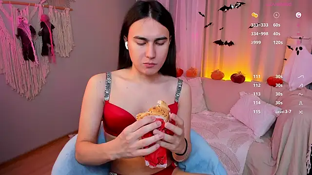 Snapshot of HeyAlena chatting on October 2025 07:18:01 AM HeyAlena online show from October 2025 07:18:01 AM