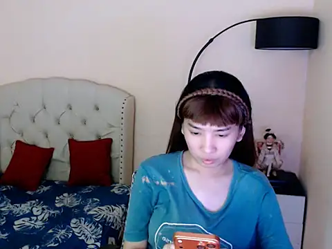 Snapshot of ShantalFoxxy_ chatting on June 2026 12:05:02 AM ShantalFoxxy online show from June 2026 12:05:02 AM