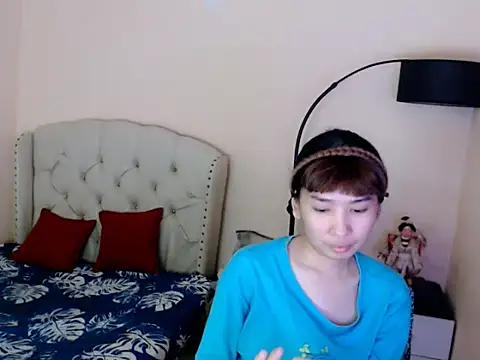 Snapshot of ShantalFoxxy_ chatting on July 2026 04:19:01 AM ShantalFoxxy online show from July 2026 04:19:01 AM