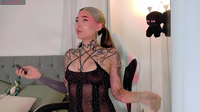 sara queen10 online show from February 2026 07:25:02 PM