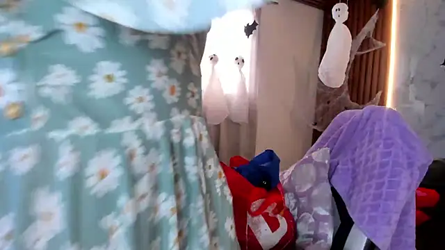 shasha bloom online show from October 2025 04:13:01 PM