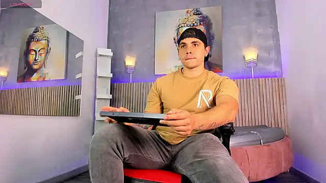 Snapshot of Liam_walk_ chatting on September 2025 08:10:01 PM Liam walk online show from September 2025 08:10:01 PM