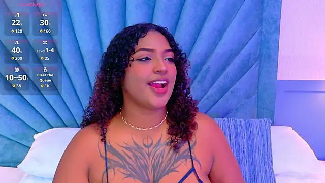 Cristal-Jonnes online show from October 2025 03:07:01 AM