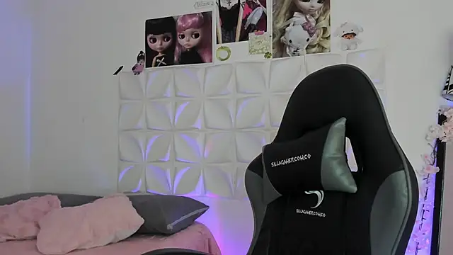 JuliethMoss online show from November 2025 09:36:02 PM