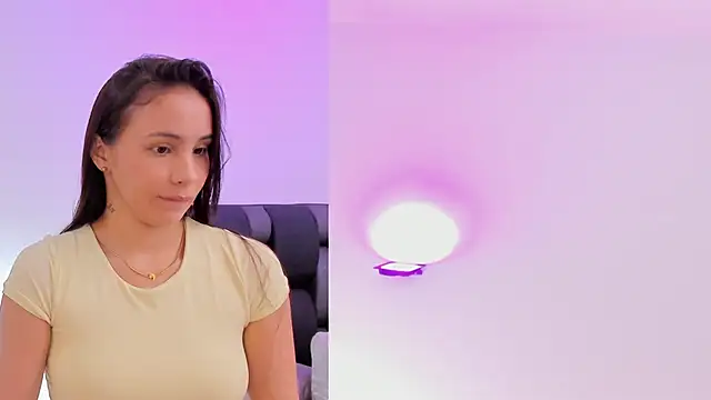 Snapshot of maily_zanss chatting on May 2026 07:33:02 PM maily zanss online show from May 2026 07:33:02 PM