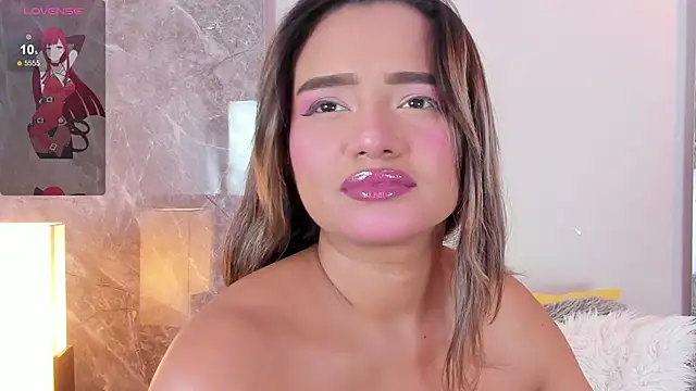 Emma hunter  online show from November 2025 04:01:01 AM