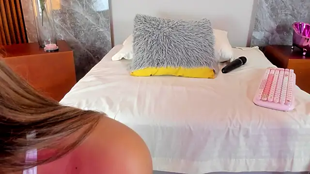 Emma hunter  online show from January 2026 04:04:02 AM