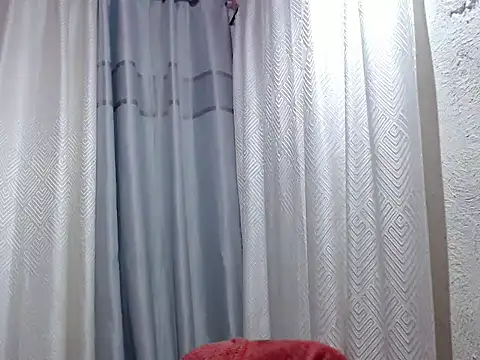 Snapshot of Iringitom16 chatting on May 2026 07:00:01 PM Iringitom16 online show from May 2026 07:00:01 PM