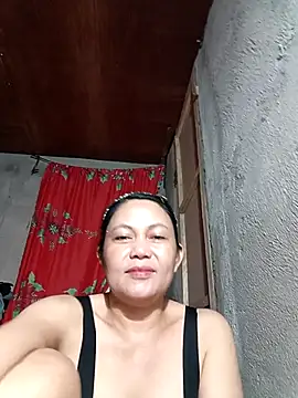 Everleigh mom online show from September 2025 10:42:01 AM